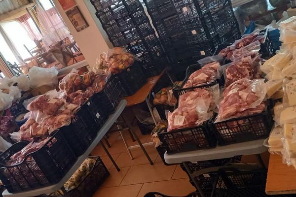 Στην ταβέρνα «Ο Κρητικός»