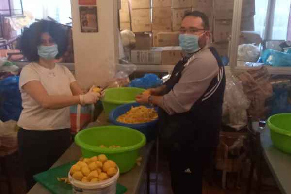 Στην ταβέρνα «Ο Κρητικός»