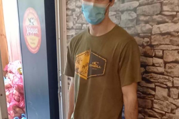 Στην ταβέρνα «Ο Κρητικός»