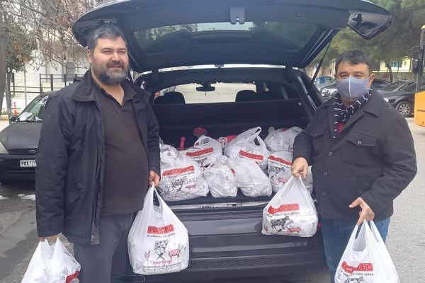 Στην ταβέρνα «Ο Κρητικός»