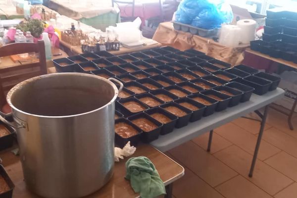 Στην ταβέρνα «Ο Κρητικός»